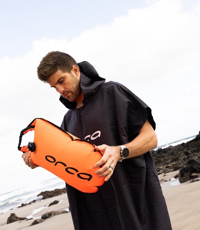 JVBWTTCC_01_ORCA_PONCHO_TOWEL_TRAINING_ACCESSORY