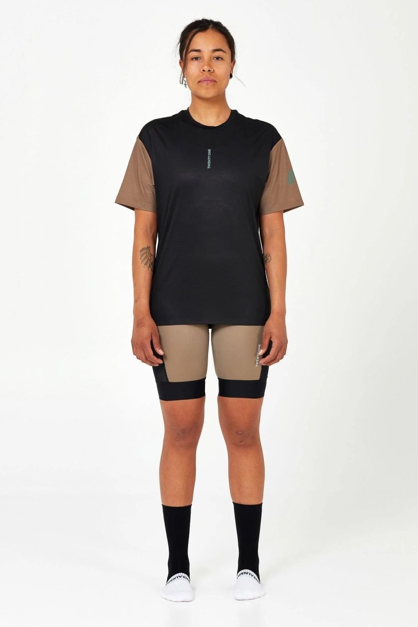 2024_LHPP_TWENTY_ONE_MaillotBlack_G_W_01