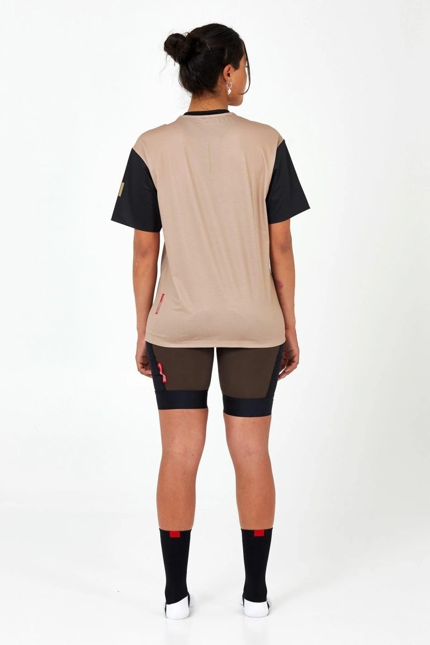 2024_LHPP_TWENTY_ONE_MaillotBrown_G_W_05