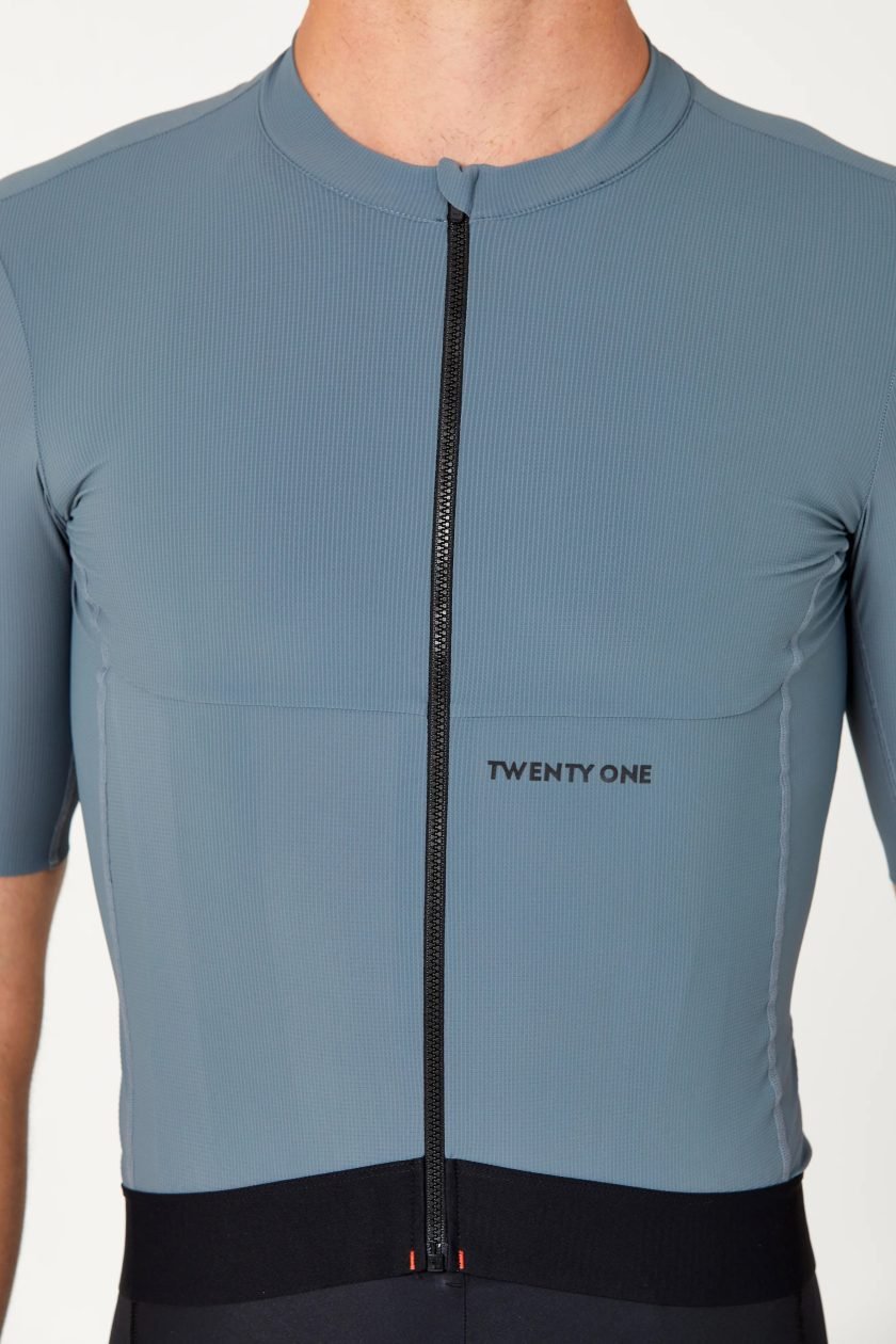 2025_LHPP_TWENTY_ONE_MaillotSilver_C_M_05
